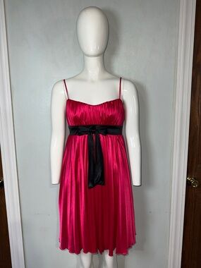 City Triangles Hot Pink Pleated Spaghetti Strap Babydoll Dress Black Sash Bow S